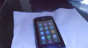 Predam nokia asha 306 (Rok v zaruke este)