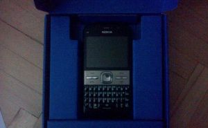 Nokia E5-00