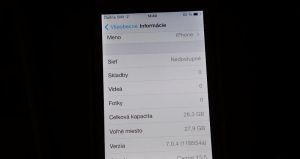 IPhone 4 32GB biely/volny/bez skrabanca/ako novy