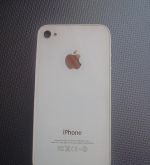 Predám iPhone 4 bielej farby